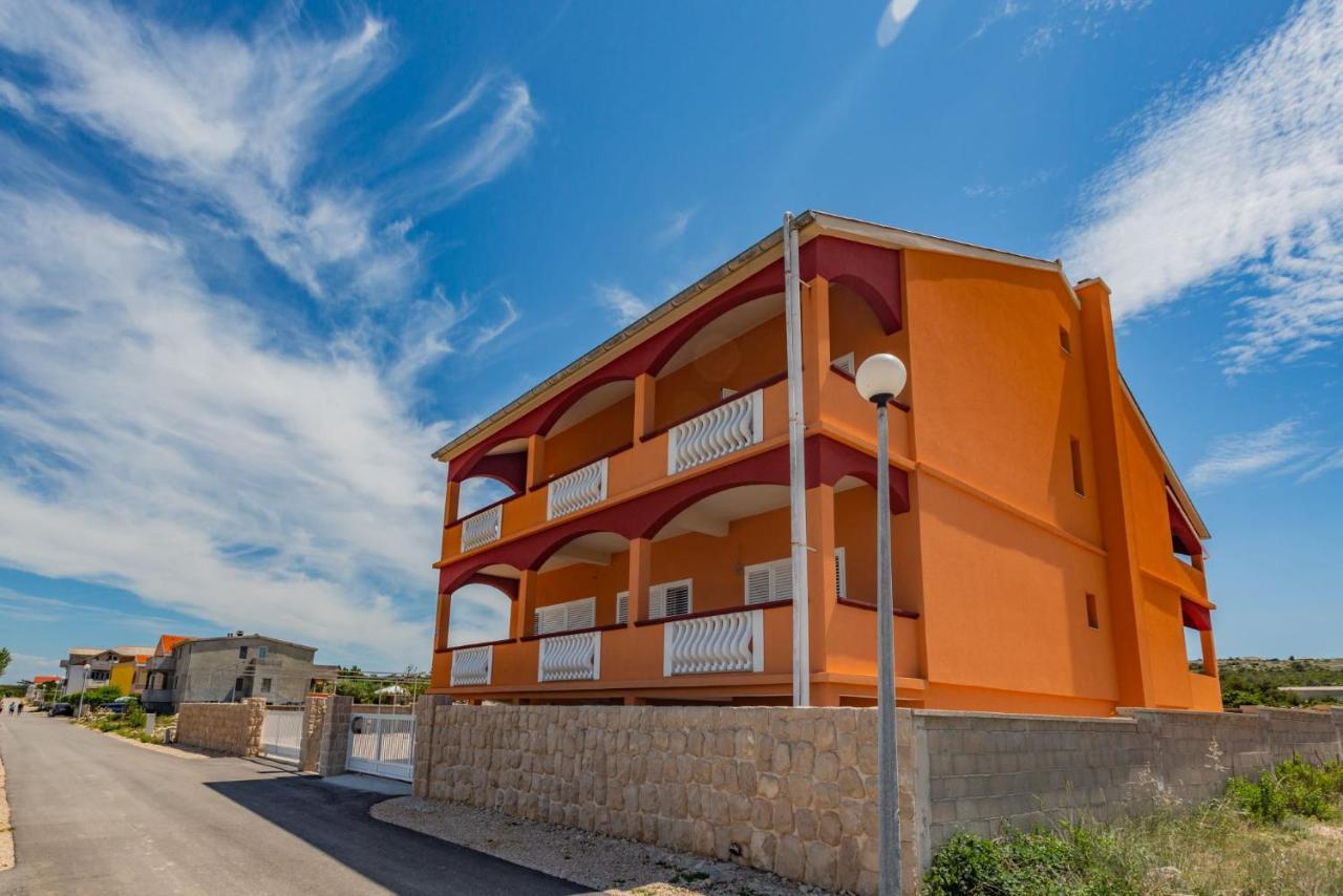 Kameni Put Apartman Ražanac Kültér fotó